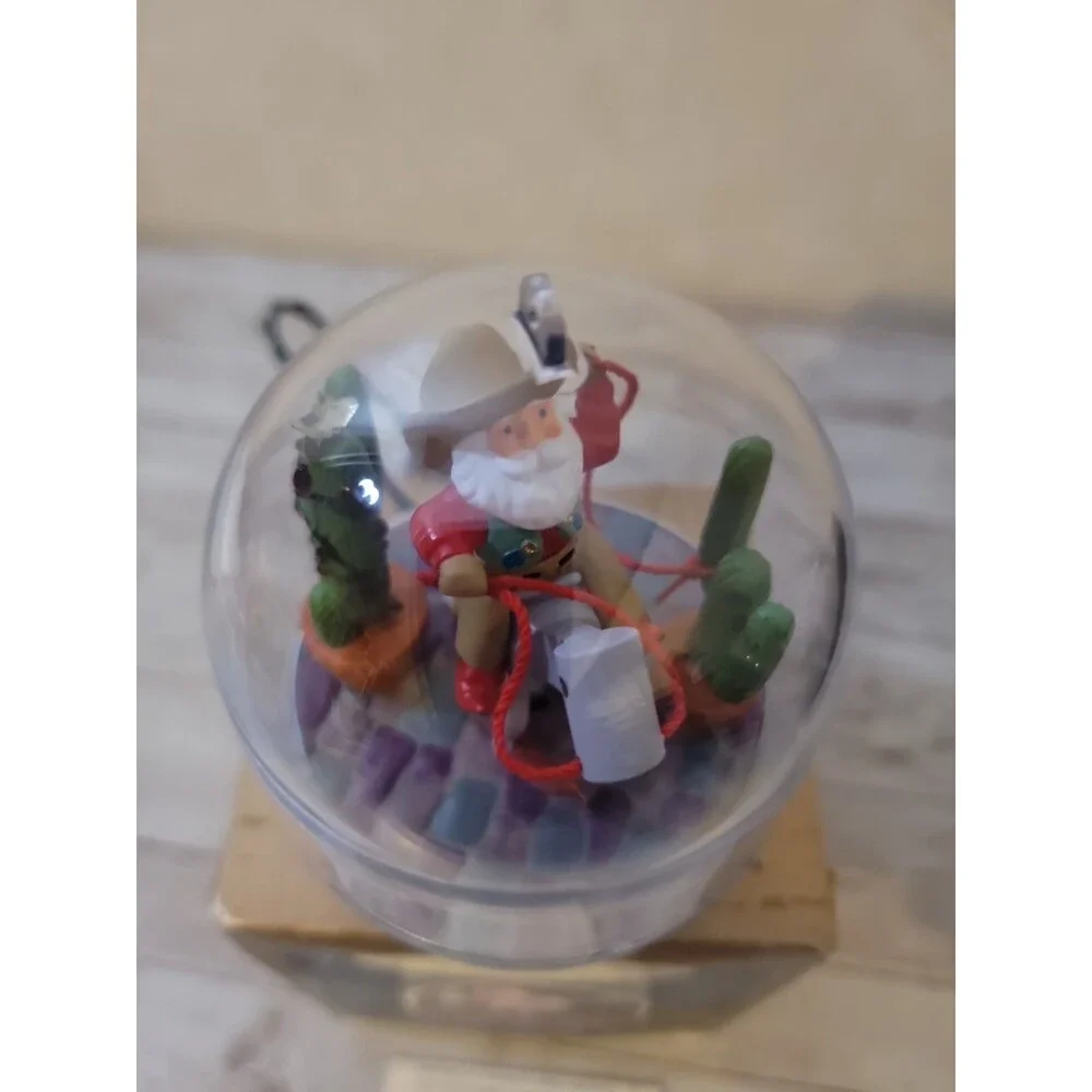 1993 Hallmark Keepsake Ornament ~ HOME ON THE RANGE ~ Magic Light & Motion